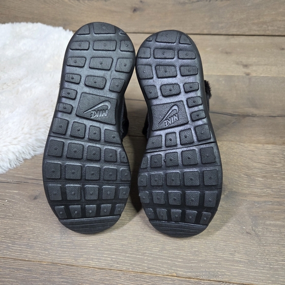 Nike Roshe One Hi Black Sneaker Boots 1Y - Picture 12 of 16